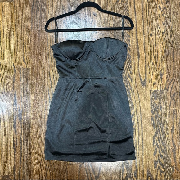 Ginger Strapless Sweetheart Mini Dress Black